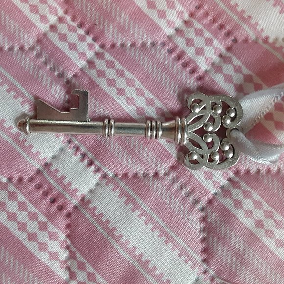 Silver Skeleton Key/ Gray Satin Ribbon - Picture 3 of 6